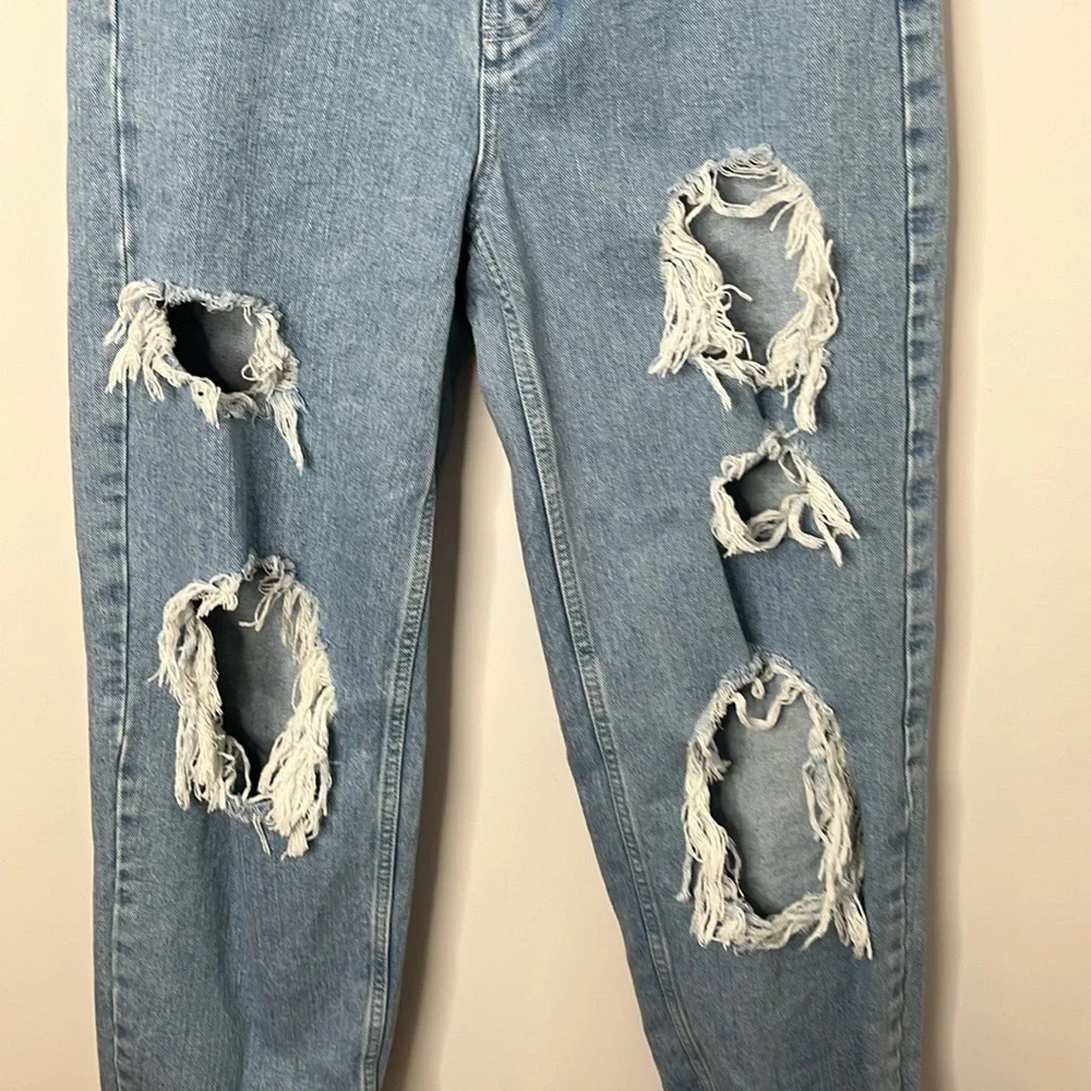 BDG Urban Outfitters Destroyed Modern Boyfriend Jeans - Picture 4 of 8